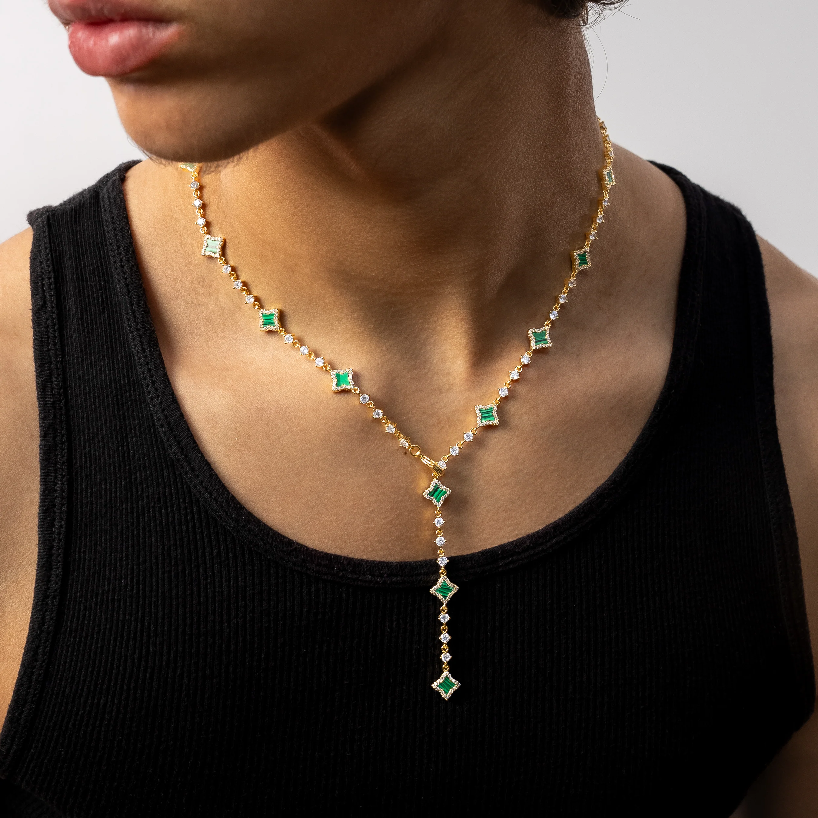 Lariat Flower Tennis Doré - Motif Vert - Image 3
